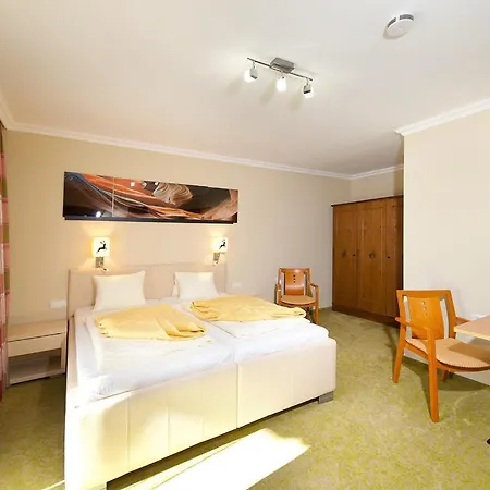 Hubertus 3*