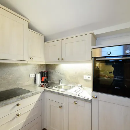 Hubertus 3*